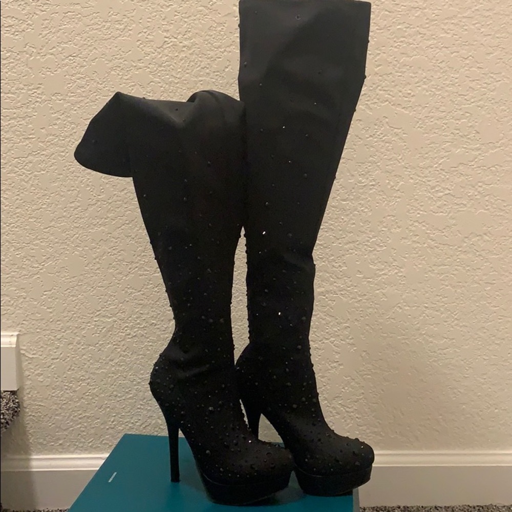 Bakers BURLESQUE 5.5/Black with Black Rhynstones